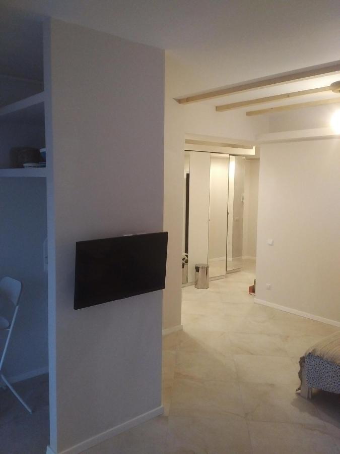 Marina Central Sunshine Studio Apartment Bucharest Exterior photo